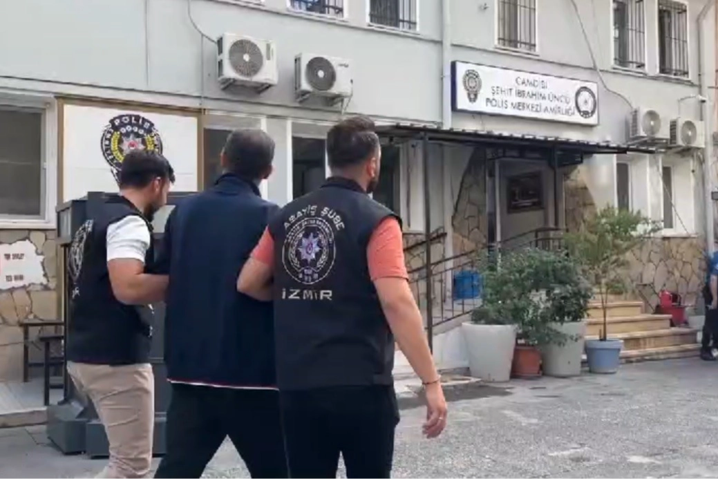 İzmir haber: 13 yıl kesinleşmiş cezası bulunan cinayet zanlısı, polis uygulamasında yakalandı