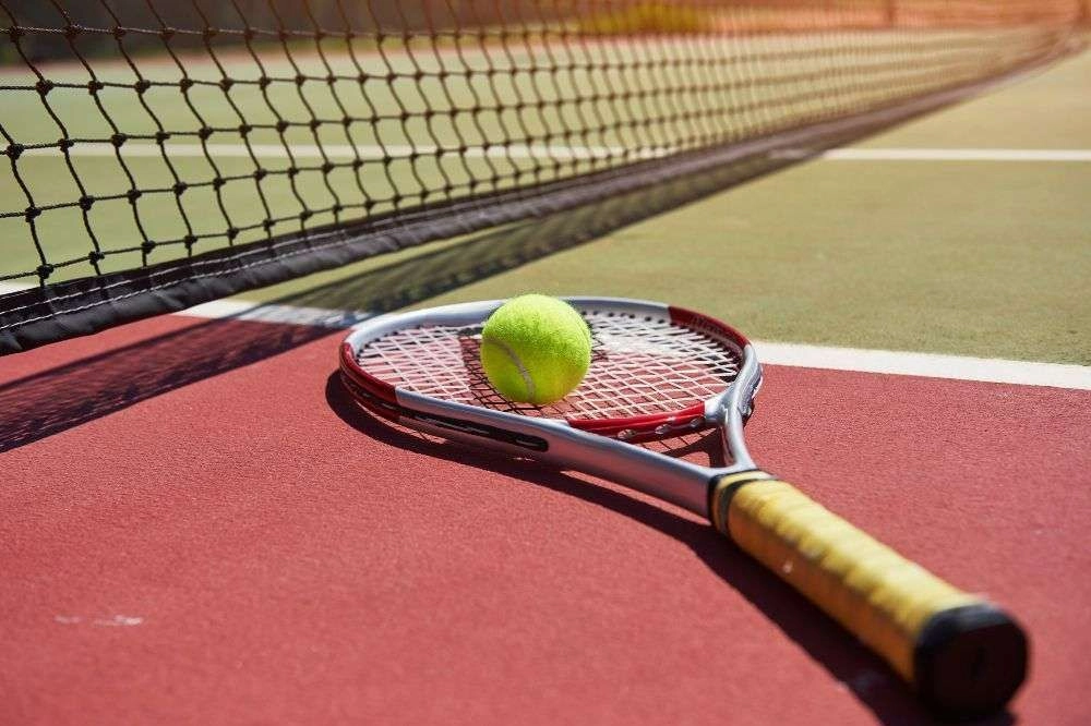 İzmirlilerden halka açık ücretli tenis kortlarına itiraz