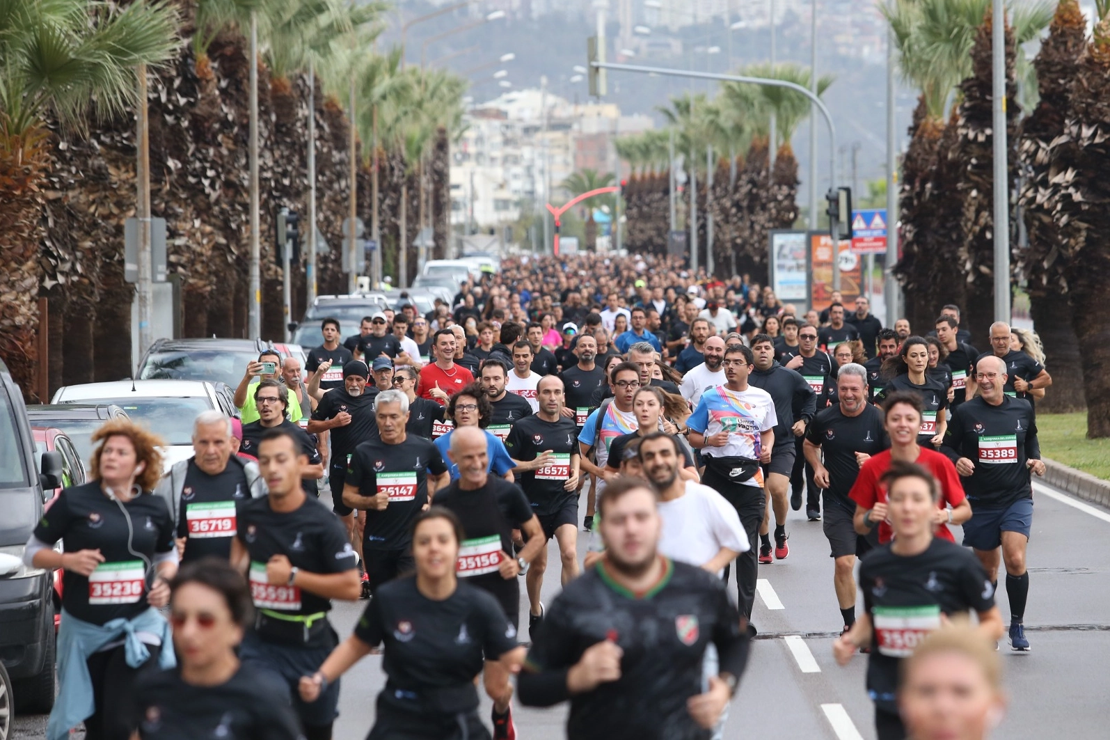 Karşıyaka’da Ata’ya Saygı Koşusu: Her kayıt için 3 fidan bağışlanacak