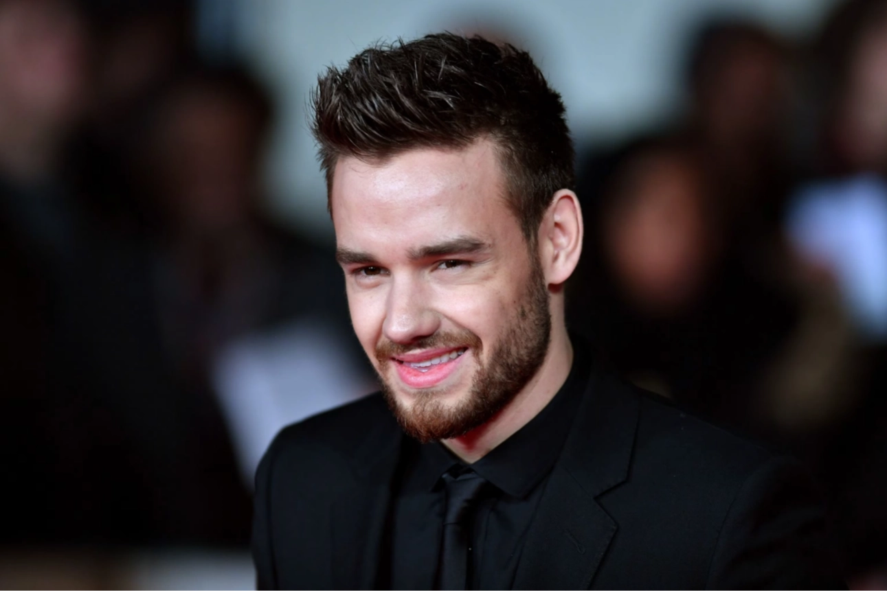 One Direction grubunun üyesi Liam Payne, balkondan düşerek hayatını kaybetti