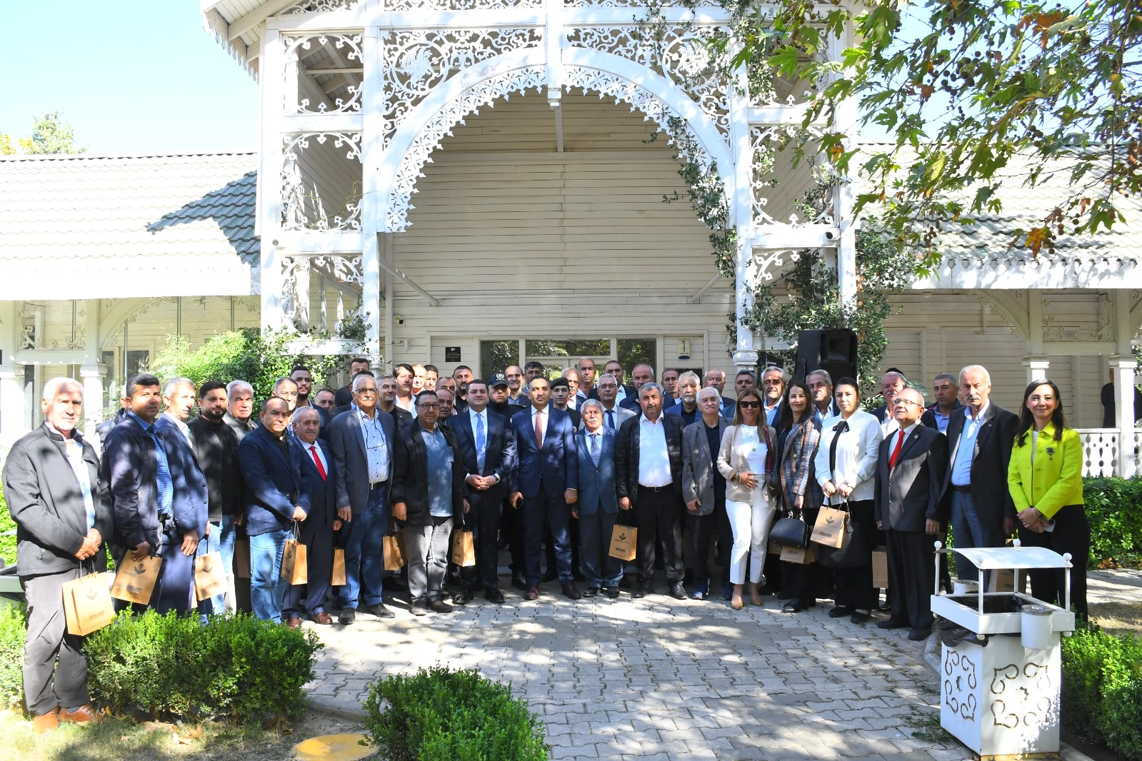 Başkan Demir muhtarlarla kahvaltıda buluştu haberinin görseli