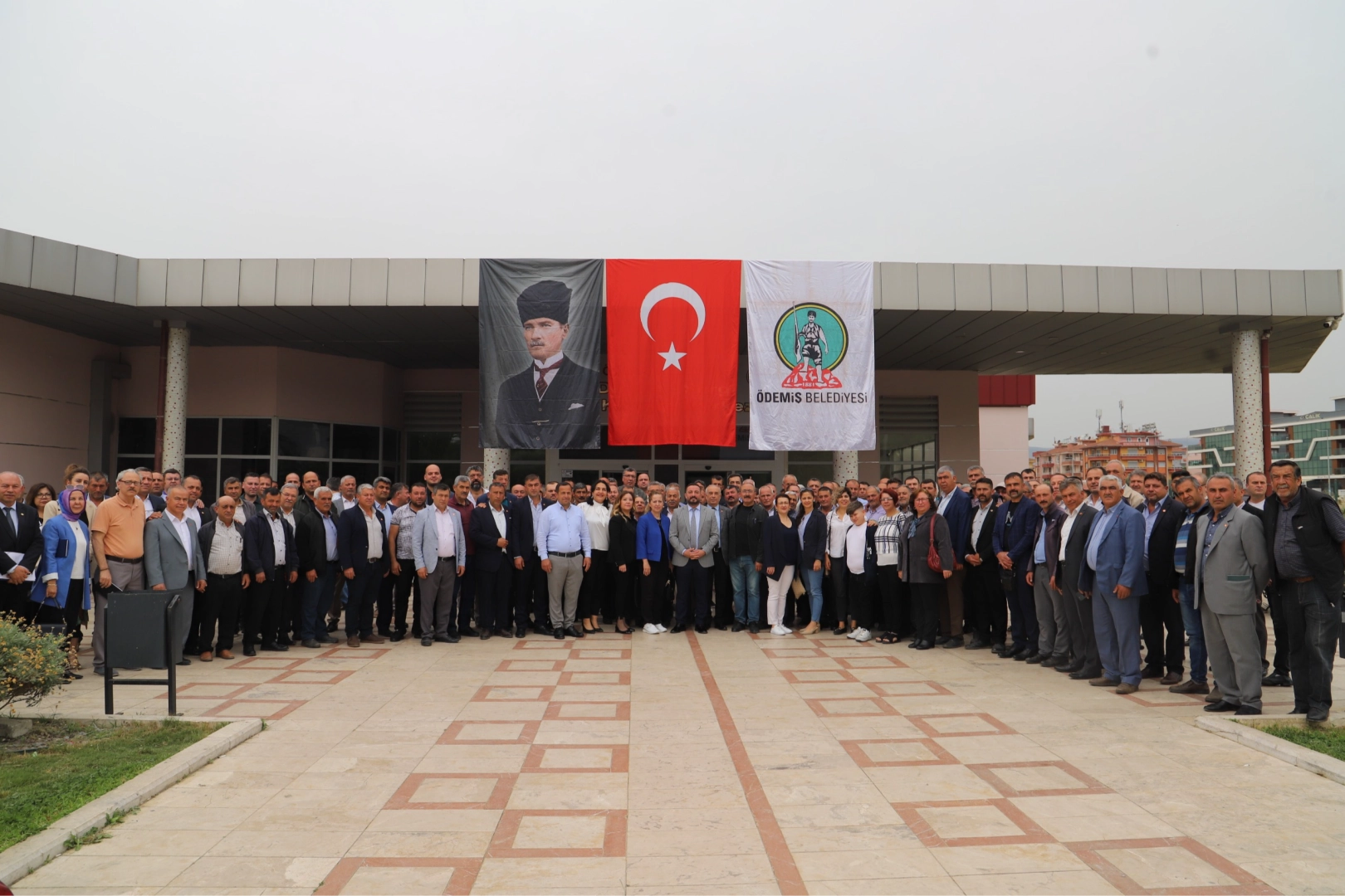 Başkan Turan muhtarlarla bir araya geldi haberinin görseli