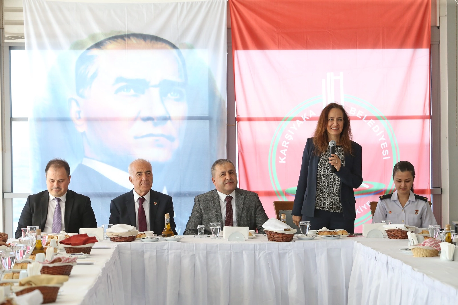 Başkan Yıldız muhtarlarla bir araya geldi haberinin görseli