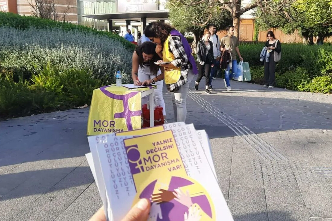 Mor Dayanışma, kadınları gönüllü olmaya davet ediyor haberinin görseli
