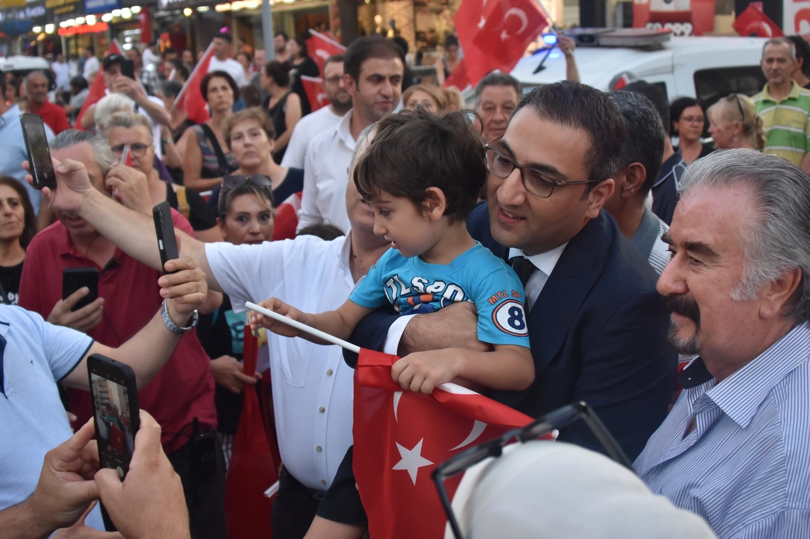 Balçova 29 Ekim Cumhuriyet Bayramı'na hazır haberinin görseli