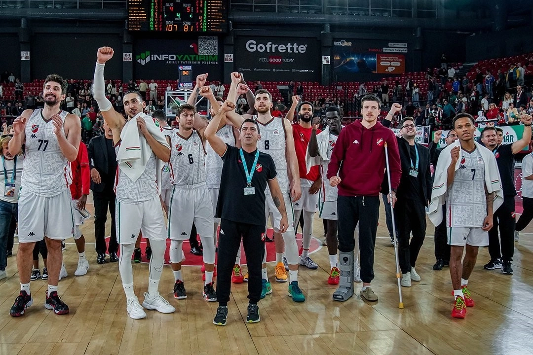 Karşıyaka Basketbol, Beşiktaş deplasmanında galibiyet hedefinde