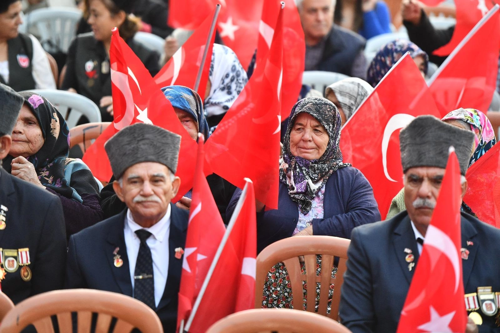 Ödemiş, Dikili ve Torbalı'da Cumhuriyet Bayramı coşkusu