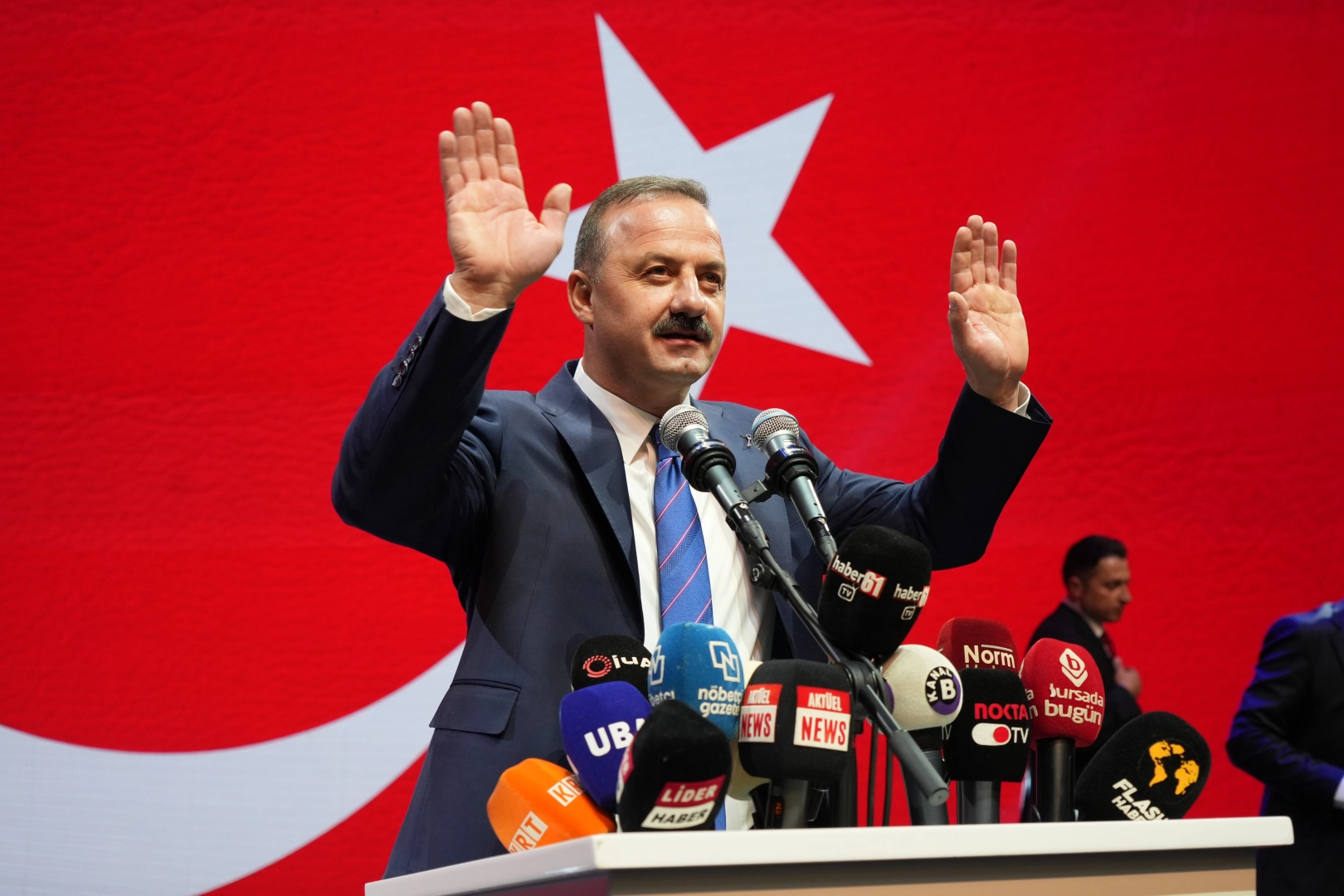 Yavuz Ağıralioğlu, Anahtar Parti'nin tanıtımını gerçekleştirdi