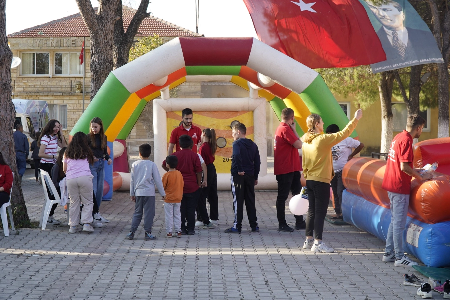 Cumhuriyet Bayramı Bergama’da coşkuyla kutlandı