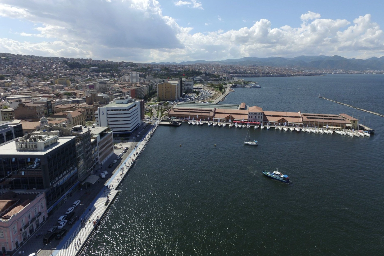 İzmir Körfez temizliği için seferberlik: Başkan Tugay'dan çalıştay müjdesi!