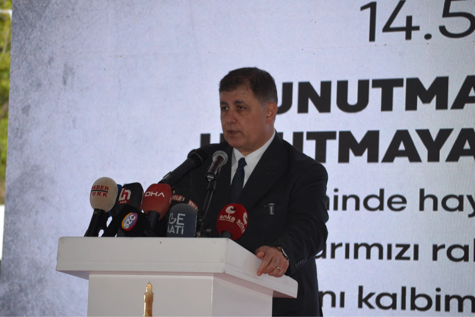 İzmir 30 Ekim’i anıyor: Deprem gerçeği ile yüzleşmeliyiz! haberinin görseli