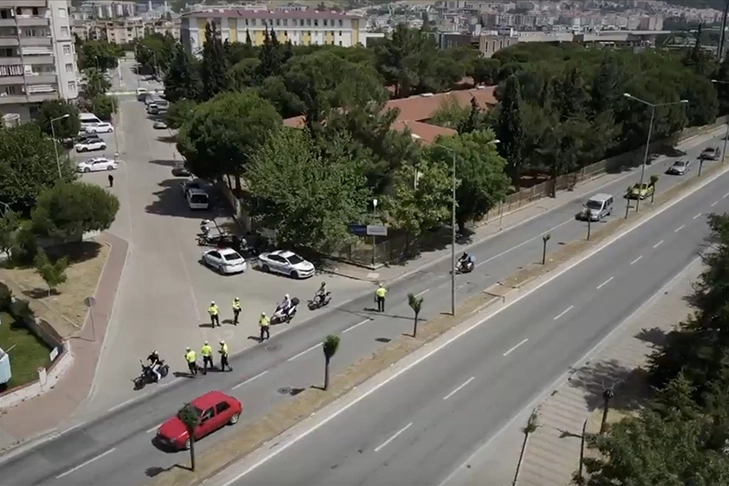 İçişleri Bakanı Yerlikaya açıkladı: 1 haftada 3 milyon araç denetledi haberinin görseli