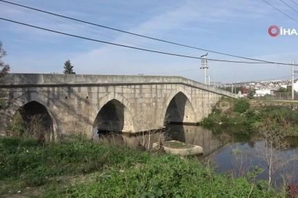 Kocaeli'deki Kilezdere Kemer Köprüsü, 50 metre ileriye taşındı