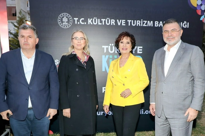 AK Parti İzmir Milletvekili Ceyda Bölünmez Kültür Yolu Festivali'nde haberinin görseli