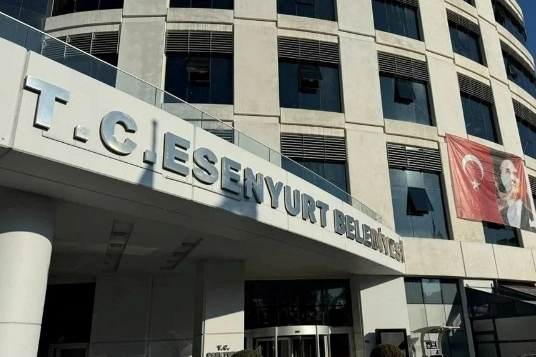 Esenyurt'ta belediye başkan yardımcıları da görevden alındı haberinin görseli