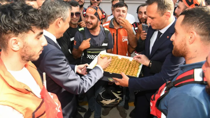 Moto kuryelerden Başkan Eşki’ye teşekkür ziyareti