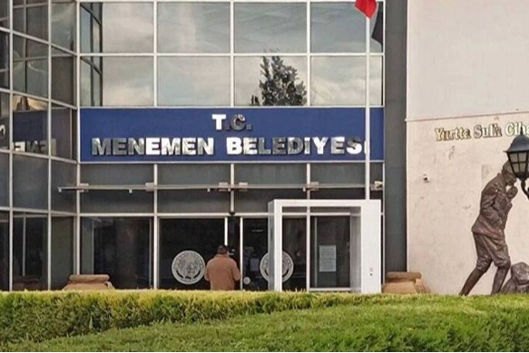 Menemen Belediyesi'nde skandal! İşten kovulan işçilere bir darbede bankadan haberinin görseli