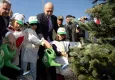 TBMM Başkanı Kurtulmuş, İzmir'de fidan dikti