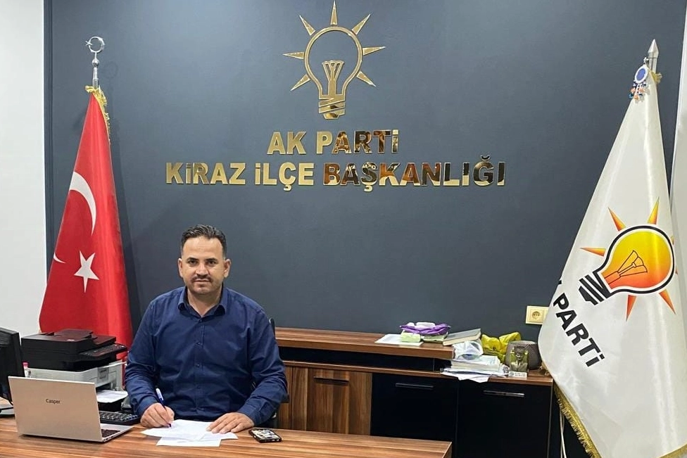AK Parti Kiraz İlçe Başkanı Ömer Çomuk’tan, Atatürk büstüne saldırısına tepki haberinin görseli