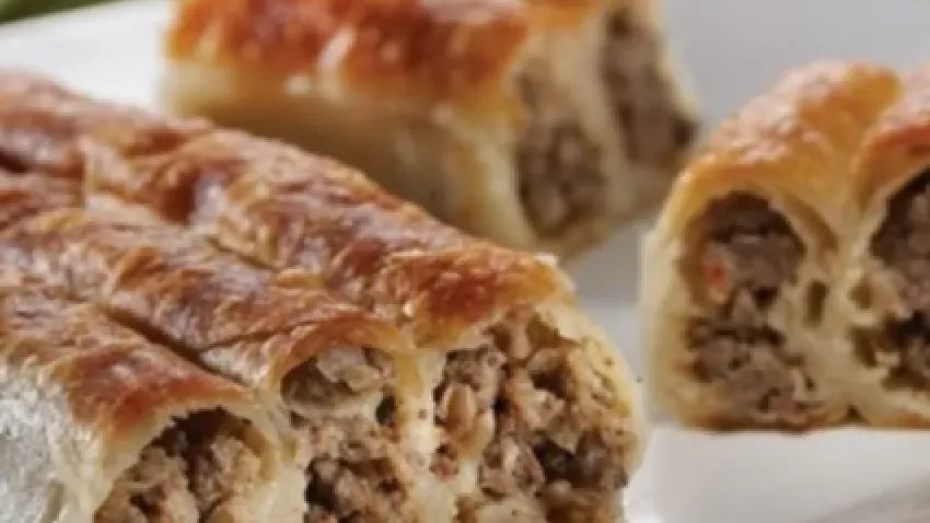 Bakanlık ifşalara devam ediyor: Börekte kıyma yerine sakatat kullanmışlar! haberinin görseli