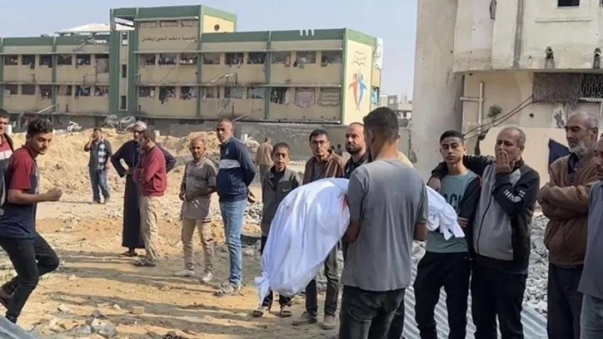Gazze Şeridi'nde İsrail hava saldırıları: 2 ölü, 24 yaralı haberinin görseli