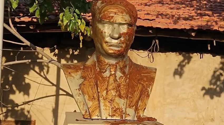 Mahir Polat'tan Atatürk büstüne saldırıya tepki