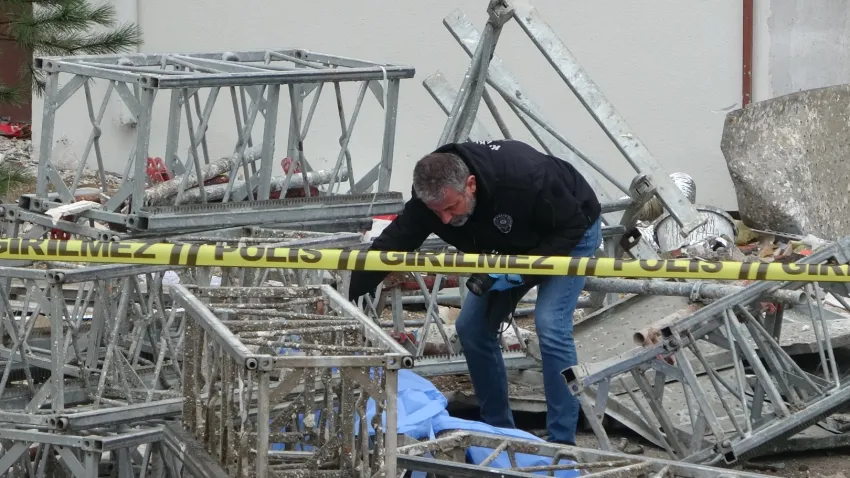 Malatya'da tadilat sırasında iskele çöktü: 2 işçi hayatını kaybetti haberinin görseli