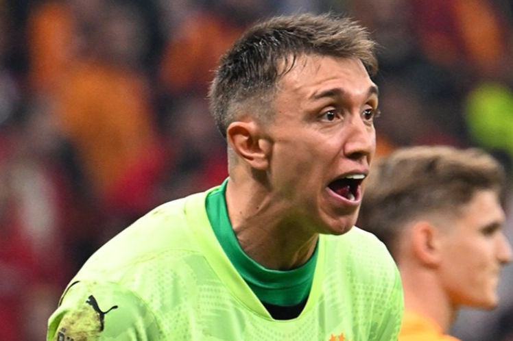 Muslera'dan Mourinho'ya sert sözler haberinin görseli
