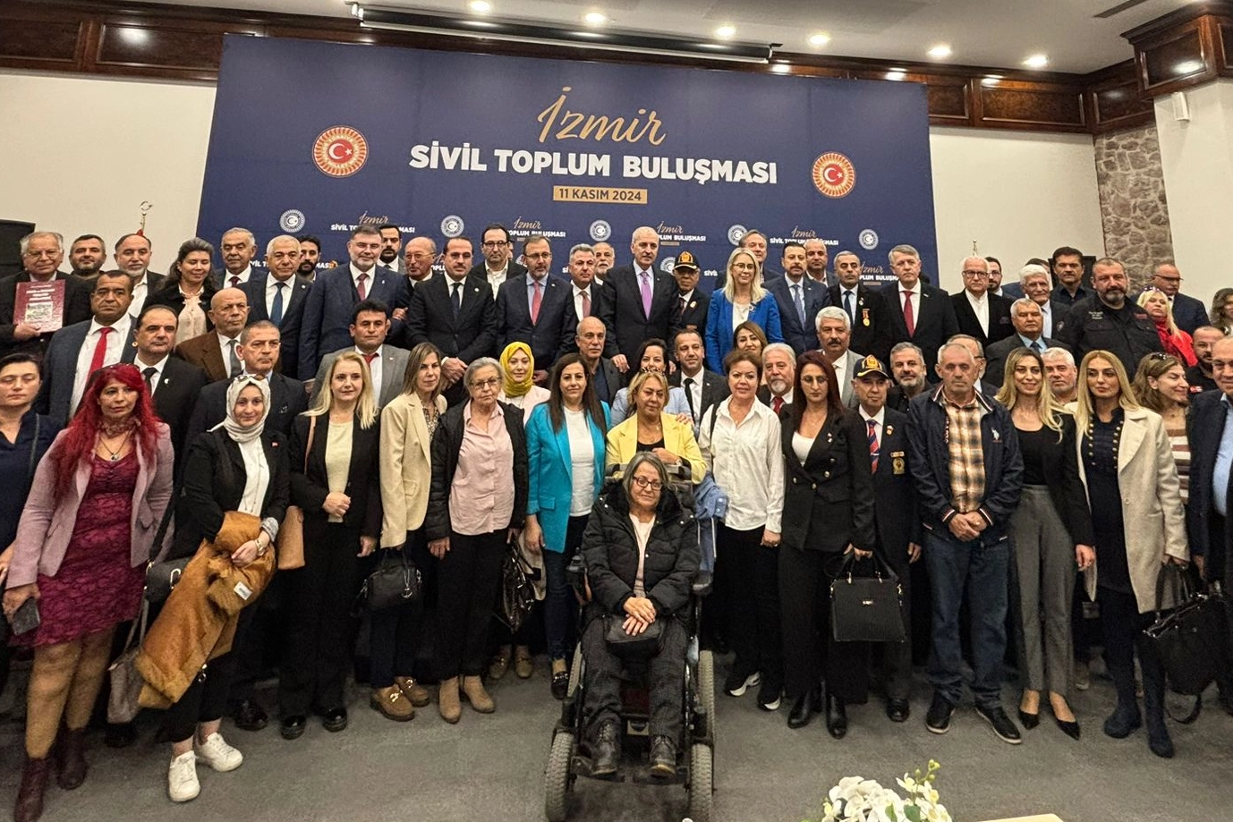 Numan Kurtulmuş’tan İzmir'de kardeşlik vurgusu haberinin görseli