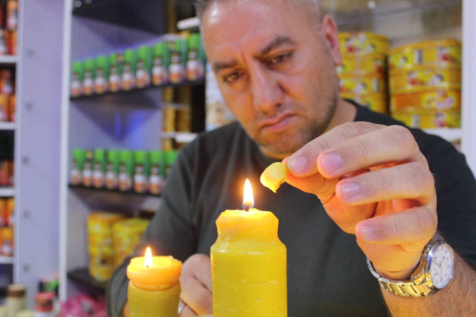 Siirt’te arıların ürettiği bal mumu her derde deva oluyor haberinin görseli