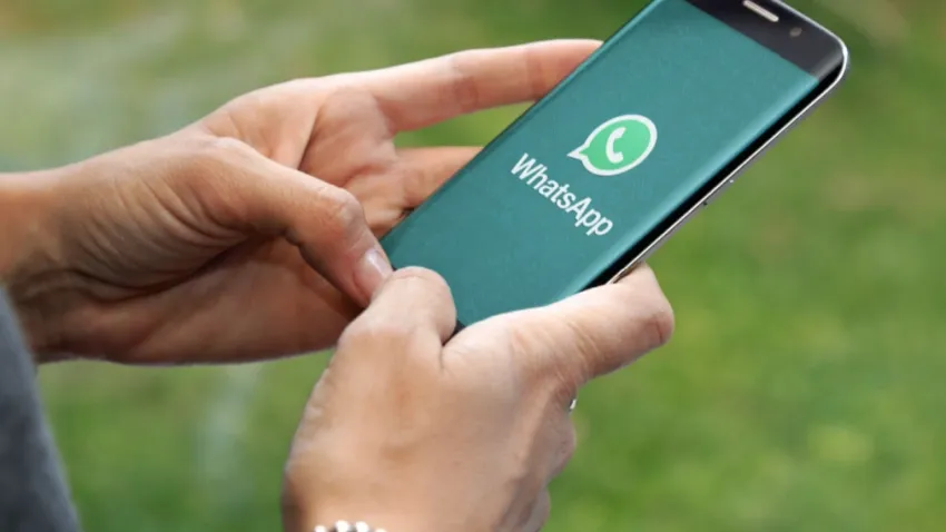 WhatsApp’ın son güncellemesinde hata: Sohbet ekranı yeşile dönüyor haberinin görseli