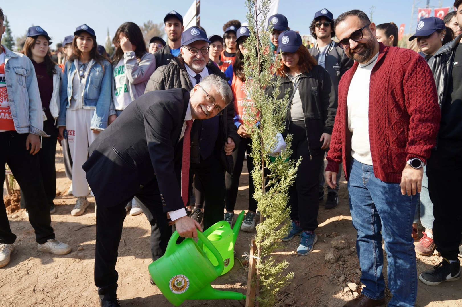 EÜ Ailesi fidan dikim etkinliğine katıldı