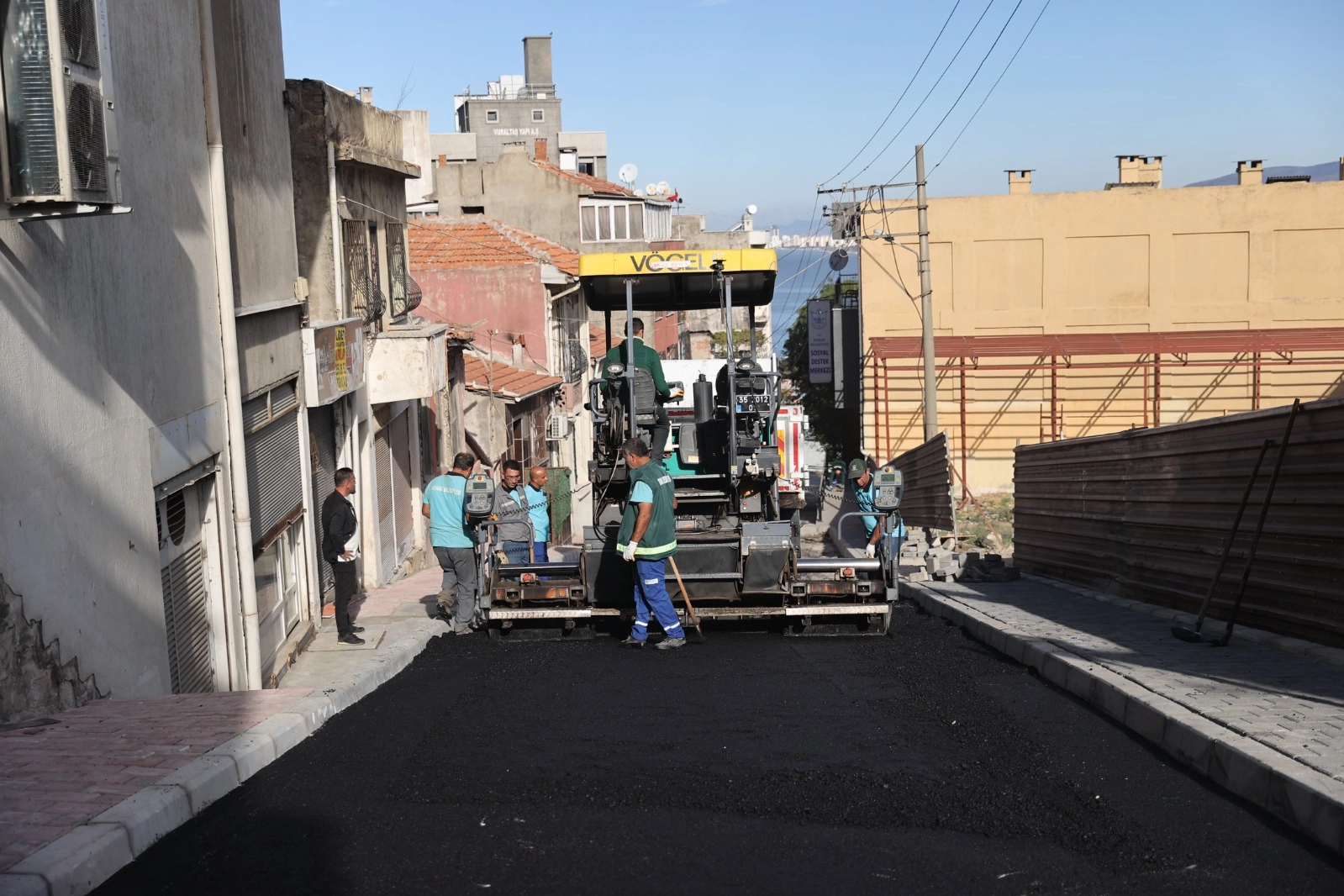 Konak'ta sokaklar ve caddeler yenileniyor