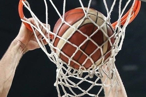 Karşıyaka, Yunanistan temsilcisine basketbol dersi verdi!