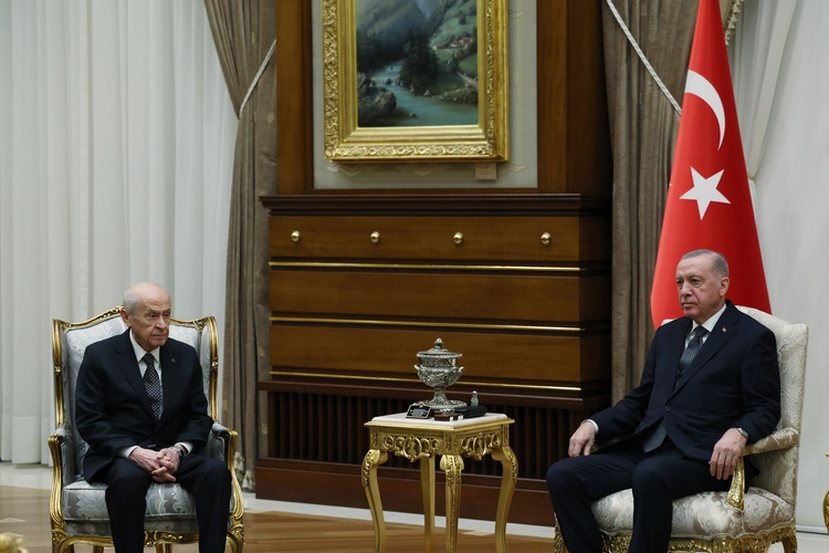 Cumhurbaşkanı Erdoğan ile Bahçeli görüşmesi sona erdi haberinin görseli