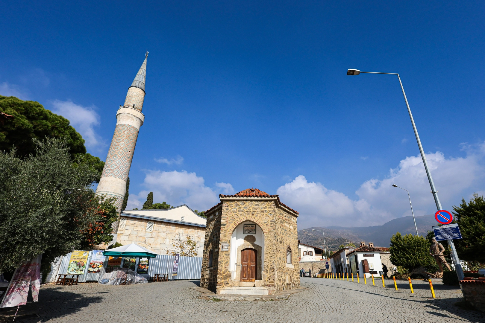 Aydınoğlu Mehmet Bey Camii'nin restorasyonu yarım kaldı