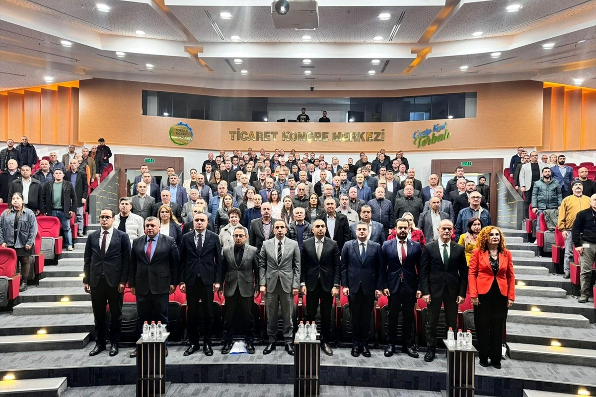 İzmir'de muhtarlarla bağımlılıkla mücadele konuşuldu haberinin görseli