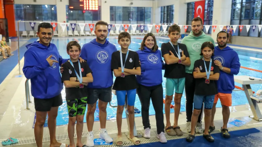Aliağalı genç yüzücüler milli yüzücü olma yolunda