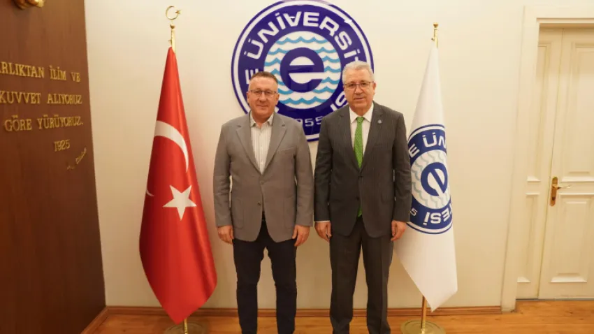 Adapazarı Belediye Başkanı Işıksu, mezun olduğu EÜ’de öğrencilerle buluştu