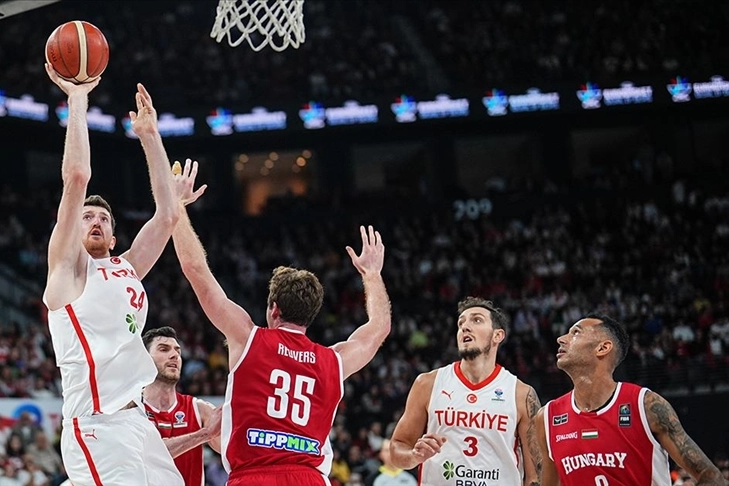 A Milli Erkek Basketbol Takımı, Macaristan'ı farklı yendi