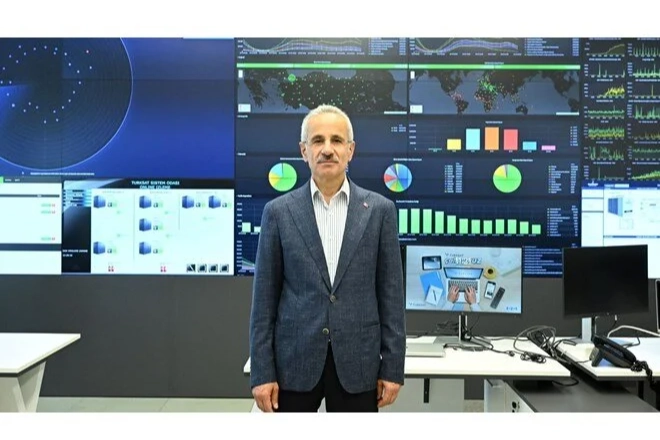 Bakan Uraloğlu'ndan 5G müjdesi: Türkiye’de denemelere başlandı! haberinin görseli