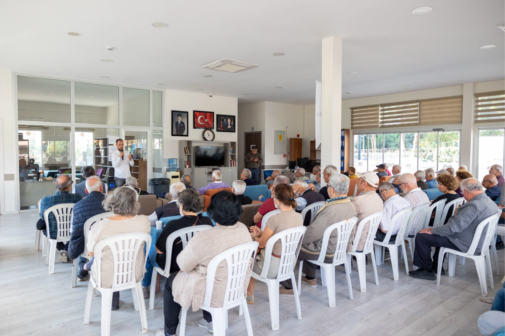 Emekli Evi üyelerine alzheimer eğitimi verildi