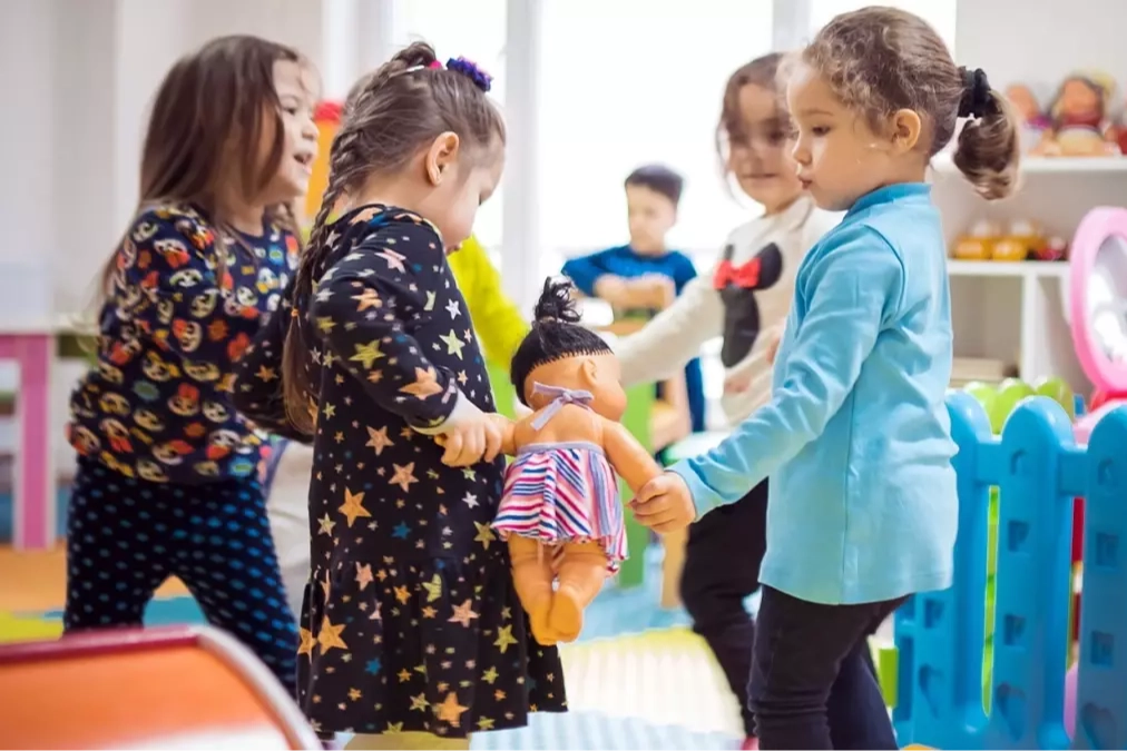 Bakanlıktan MEB’e kreş talimatı: Belediyelerin açtığı kreşleri kapatın haberinin görseli