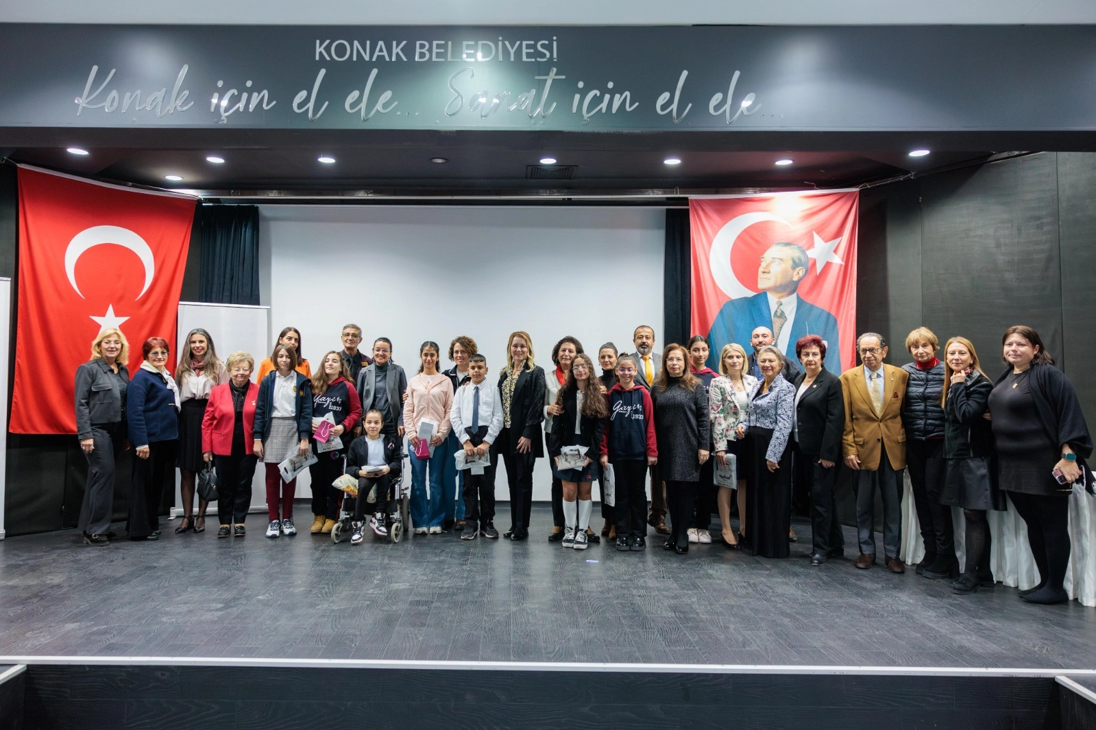 Konak'ta ödüller sahiplerini buldu haberinin görseli