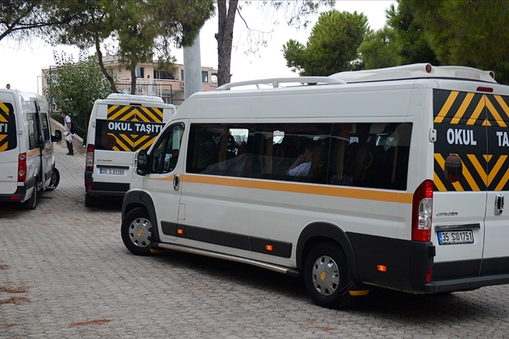 Okul Servis Araçları Yönetmeliğinde Değişiklik Resmi Gazete’de yayımlandı haberinin görseli