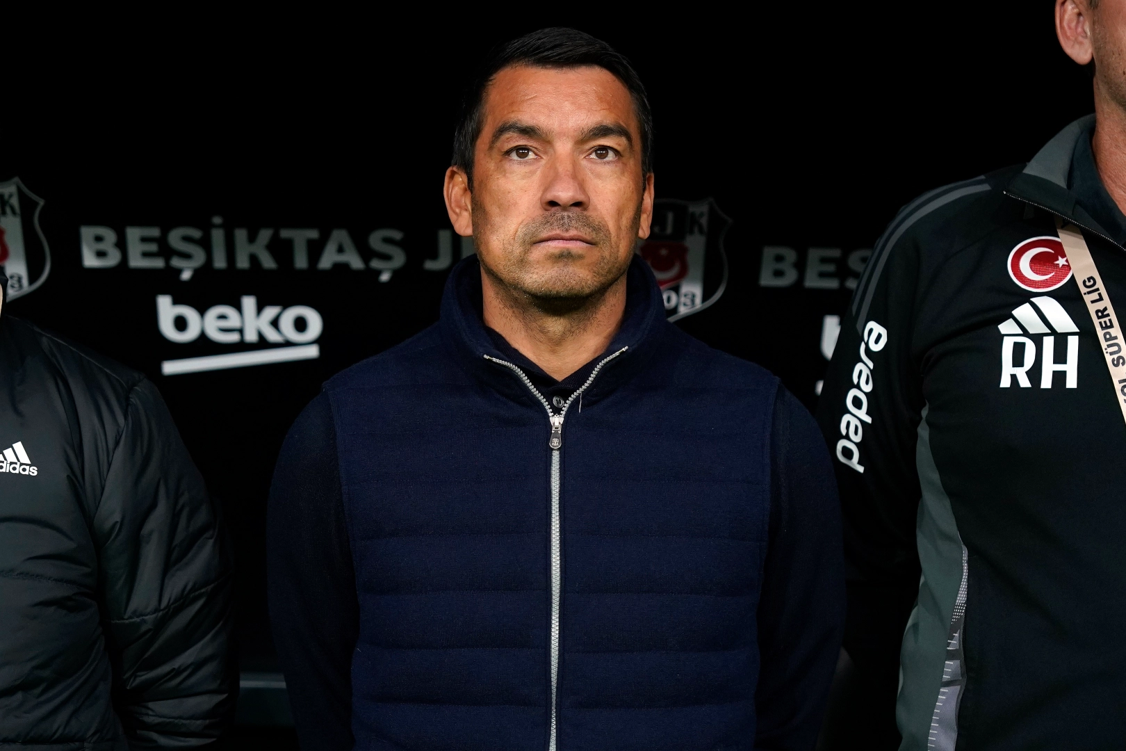 Beşiktaş’ta Giovanni van Bronckhorst ile yollar ayrıldı