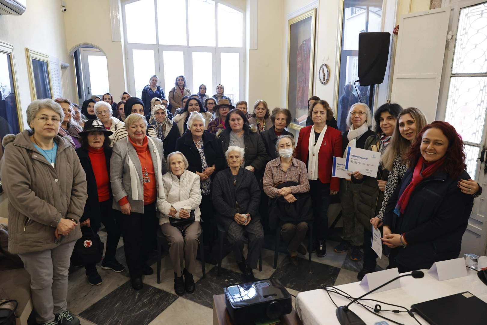 Konak'ta kadınlara şiddete karşı adalete erişim mekanizmaları konuşuldu