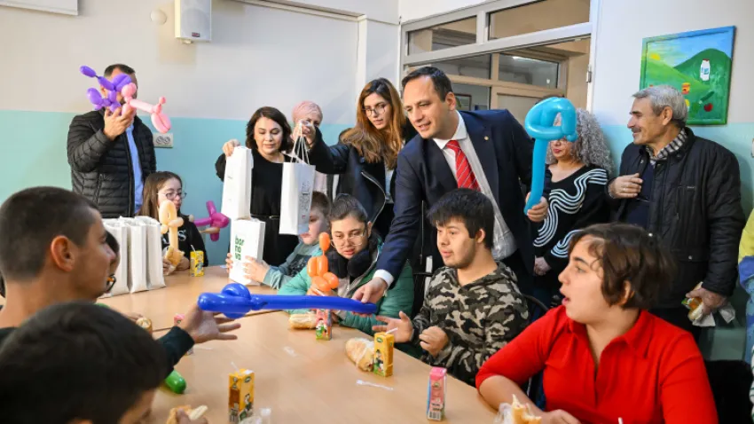 Bornova’da özel gereksinimli çocuklarla anlamlı buluşma