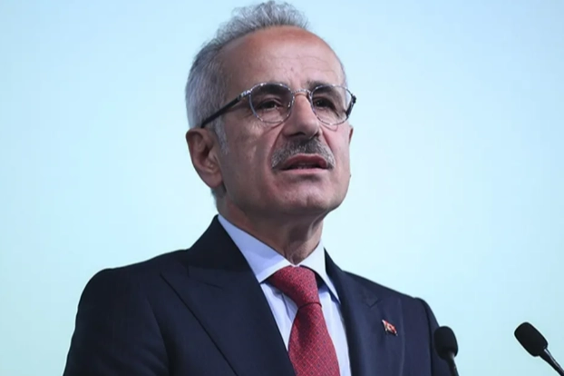 İnternete gelen zamları CHP  meclise taşıdı, Bakan Uraloğlu'da zamları serbestlikle açıkladı! haberinin görseli