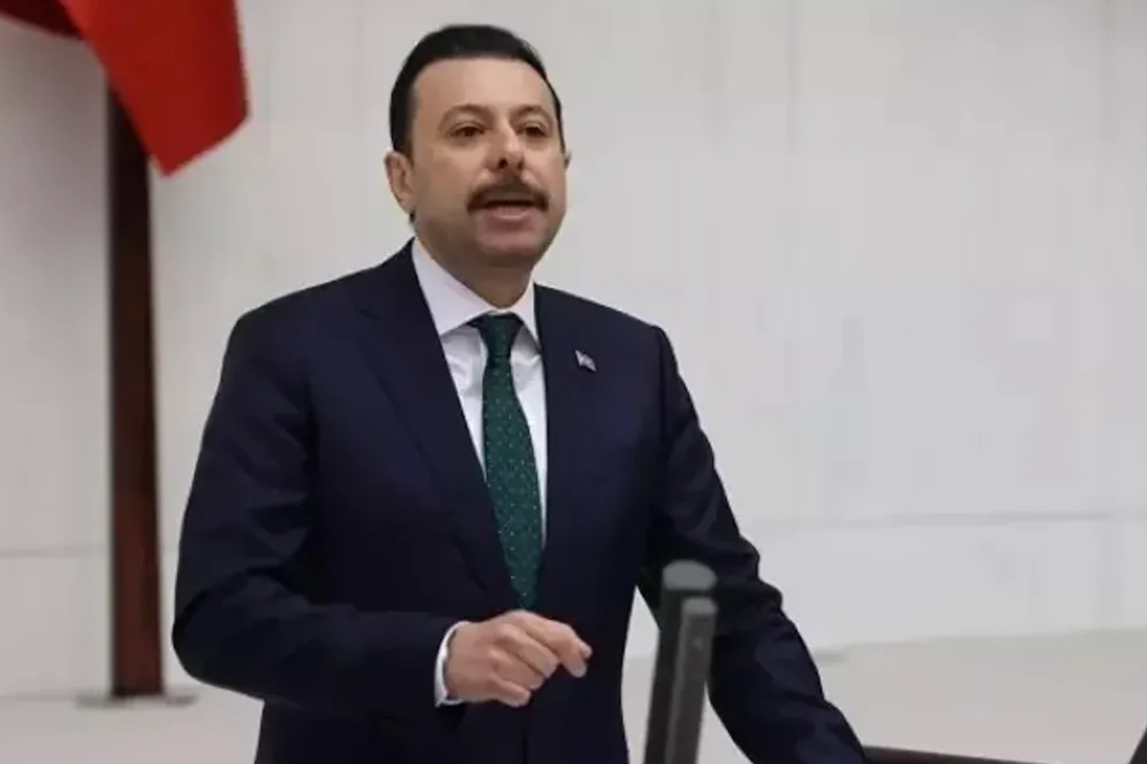 İzmir’de yönetim krizi tartışması: Kaya ve Bakan arasında gerilim tırmanıyor haberinin görseli
